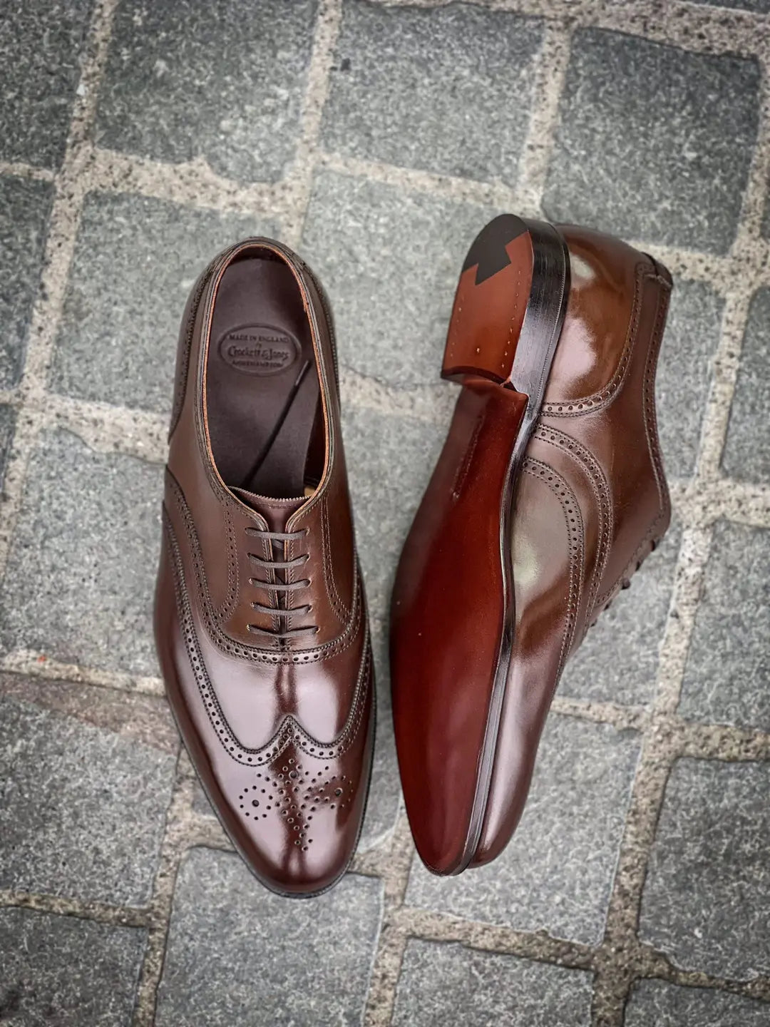 Crockett & Jones Atherstone Dark Brown Antique Brogue Oxford in calf leather, view 2