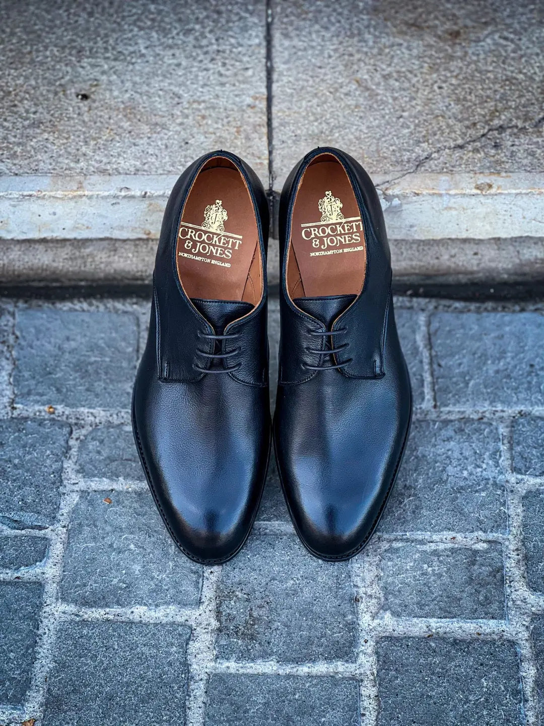 Crockett & Jones Newlyn Black Derby in calf leather, view 5
