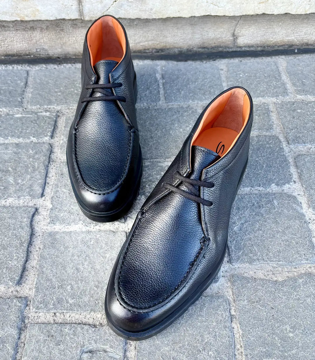 Santoni Chukka Boot in Scotch grain leather, view 2