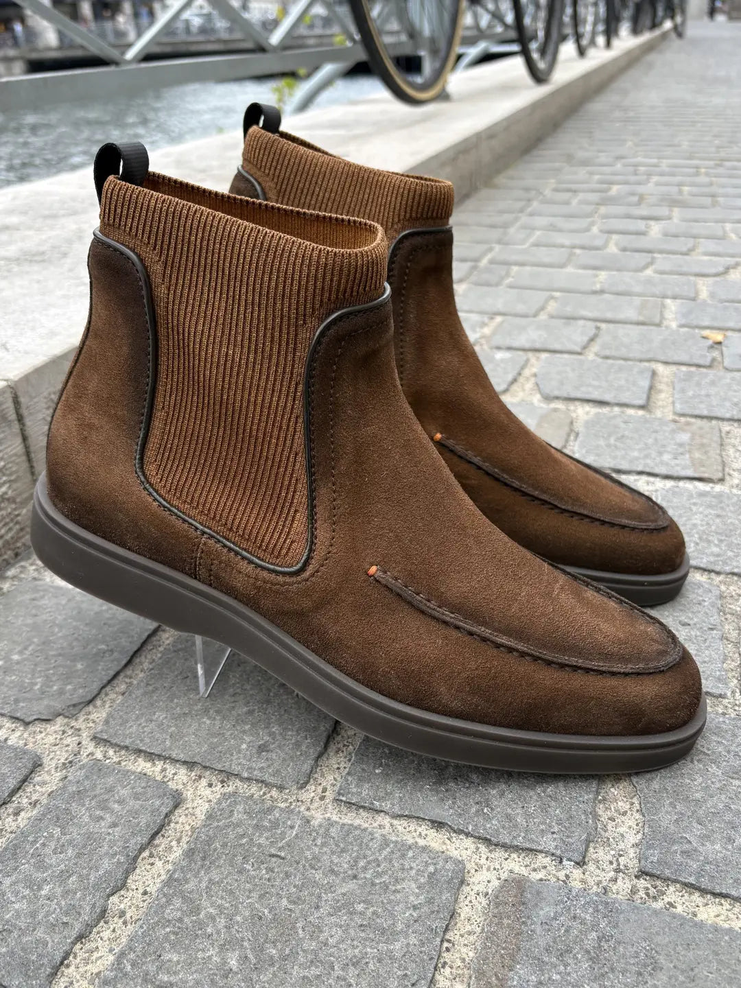 Santoni Chelsea Boot in suede, view 4
