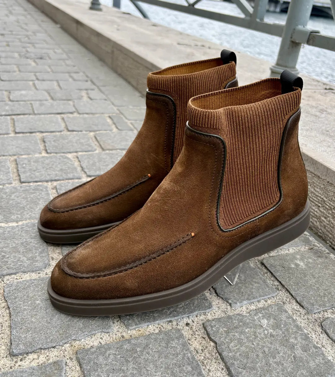 Santoni Chelsea Boot in suede, view 3