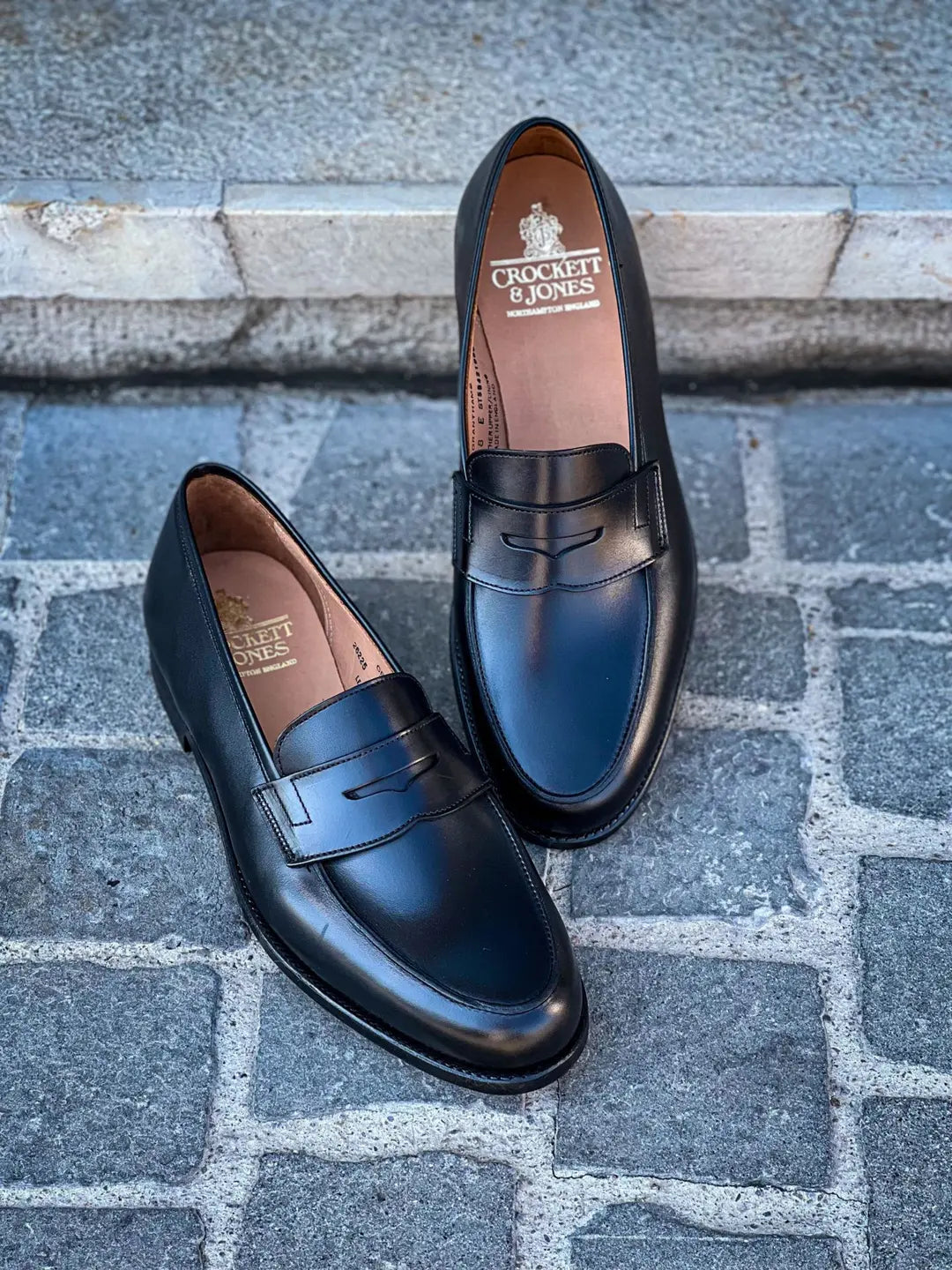 Crockett & Jones Grantham Black Penny Loafer in calf leather, view 3