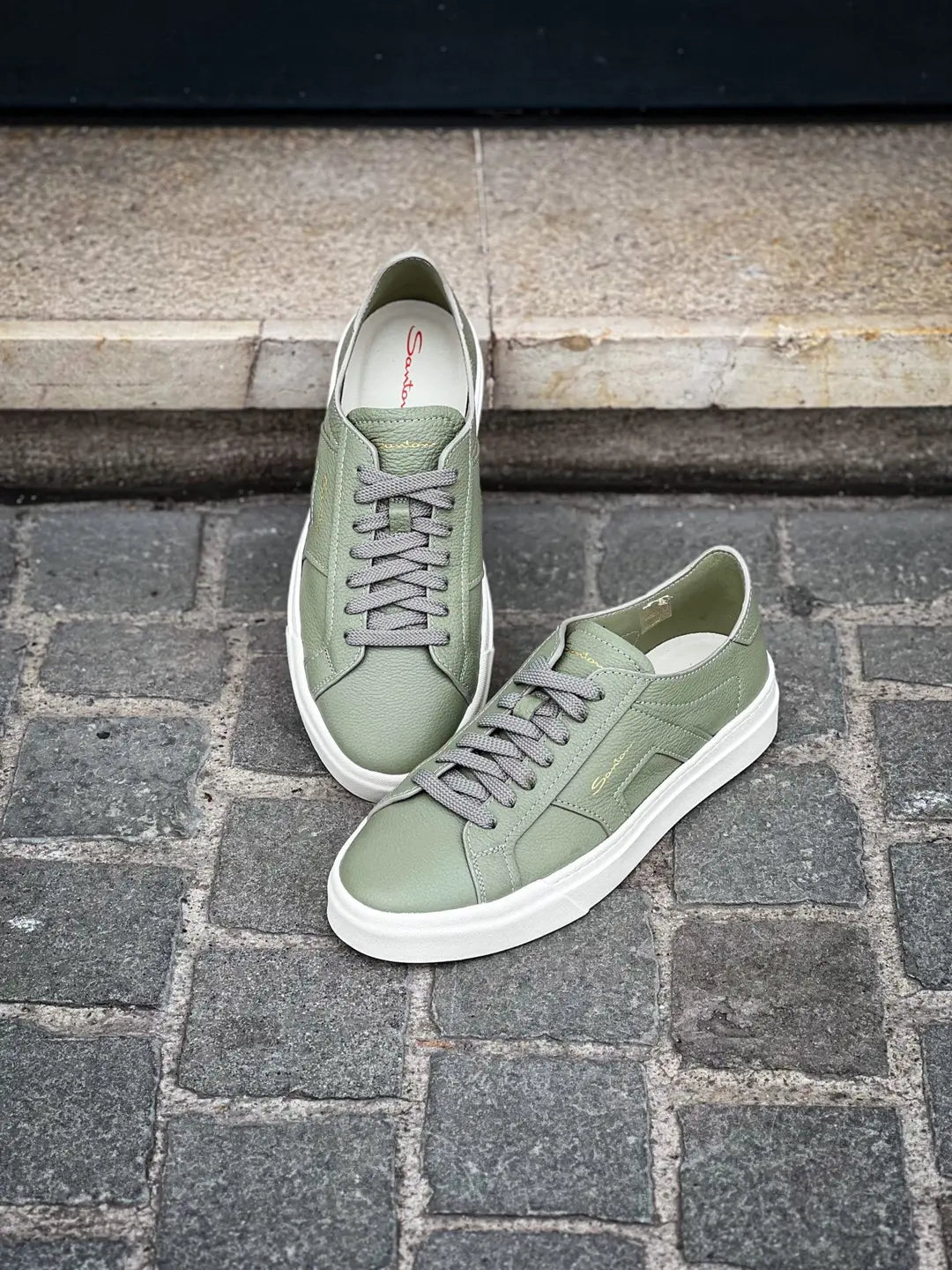 Santoni DBS Trainer Light Green in Scotch grain leather, view 4