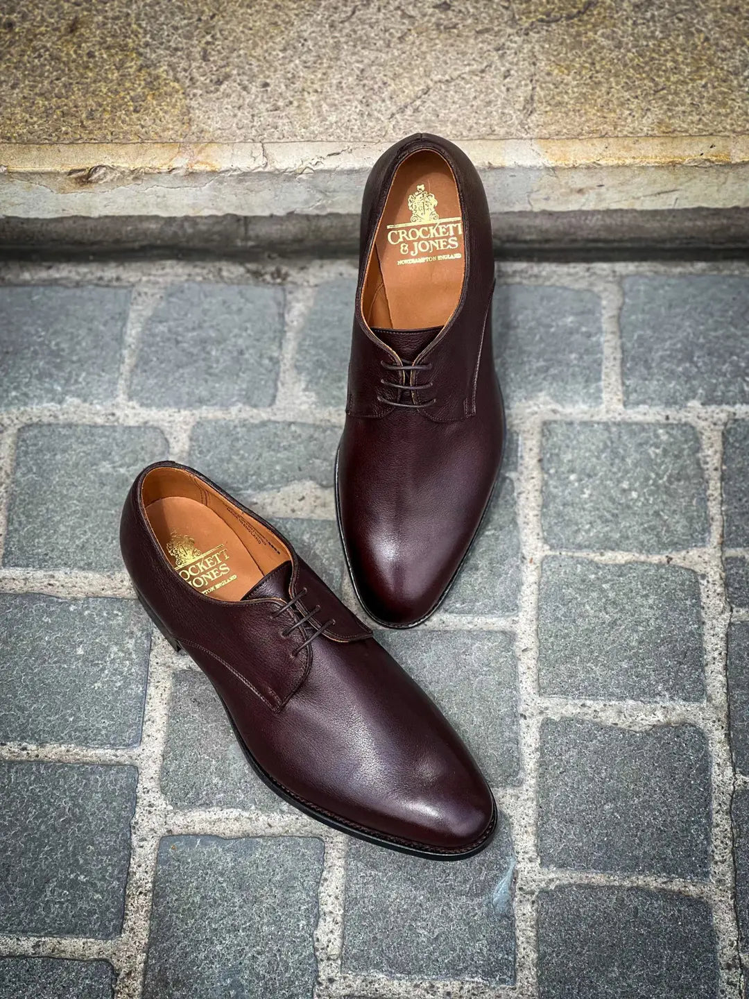 Crockett & Jones Newlyn Dark Brown Derby in calf leather, view 3