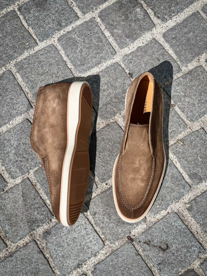 Magnanni Slip On Boot Taupe Suede - Image 2