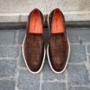 Santoni Slip On Mocassin Imprimé Croco Daim Marron Foncé – Image 5