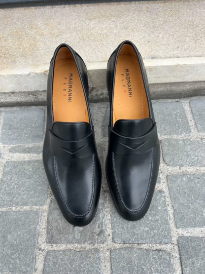 Magnanni Black Leather Moccasin Leather Sole