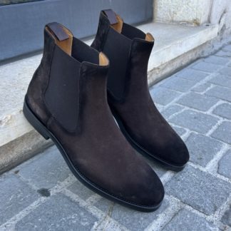 Brown suede Chelsea Boot