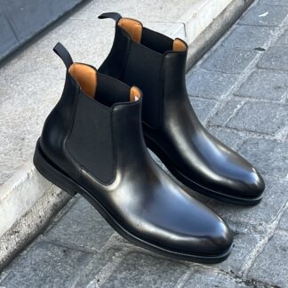 MAGNANNI Black chelsea boots